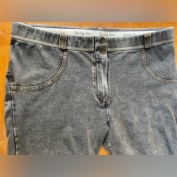 Booty lifting grey jeggings - Picture 2 of 13